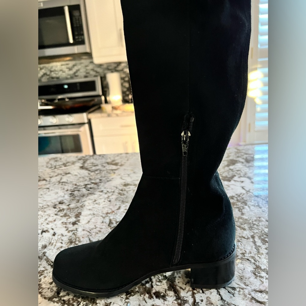 NEW! Stuart Weitzman suede black knee high boots - Picture 4 of 9